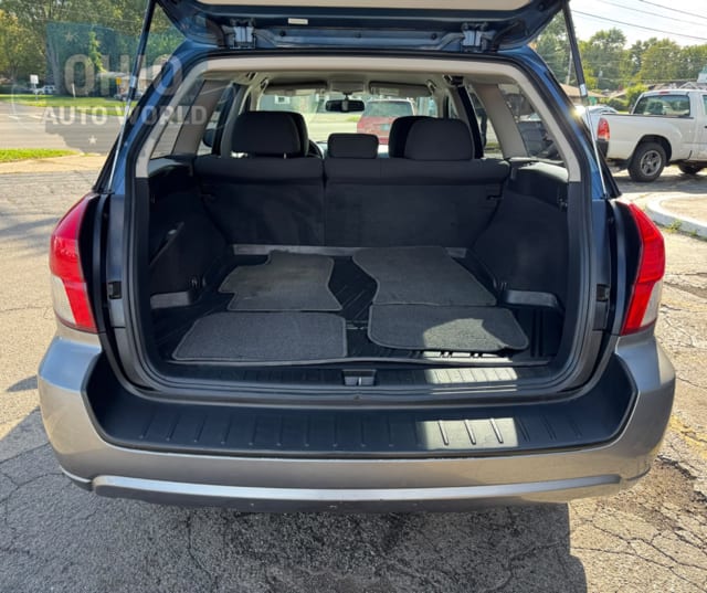 2008 Subaru Outback  - photo 4