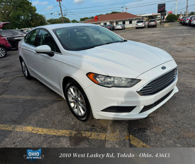 2017 Ford Fusion SE - photo 1