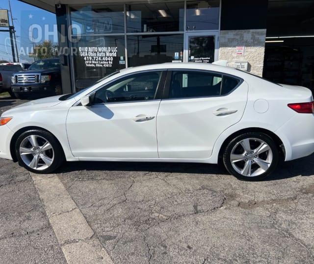 2014 Acura ILX 20 Premium  - photo 2